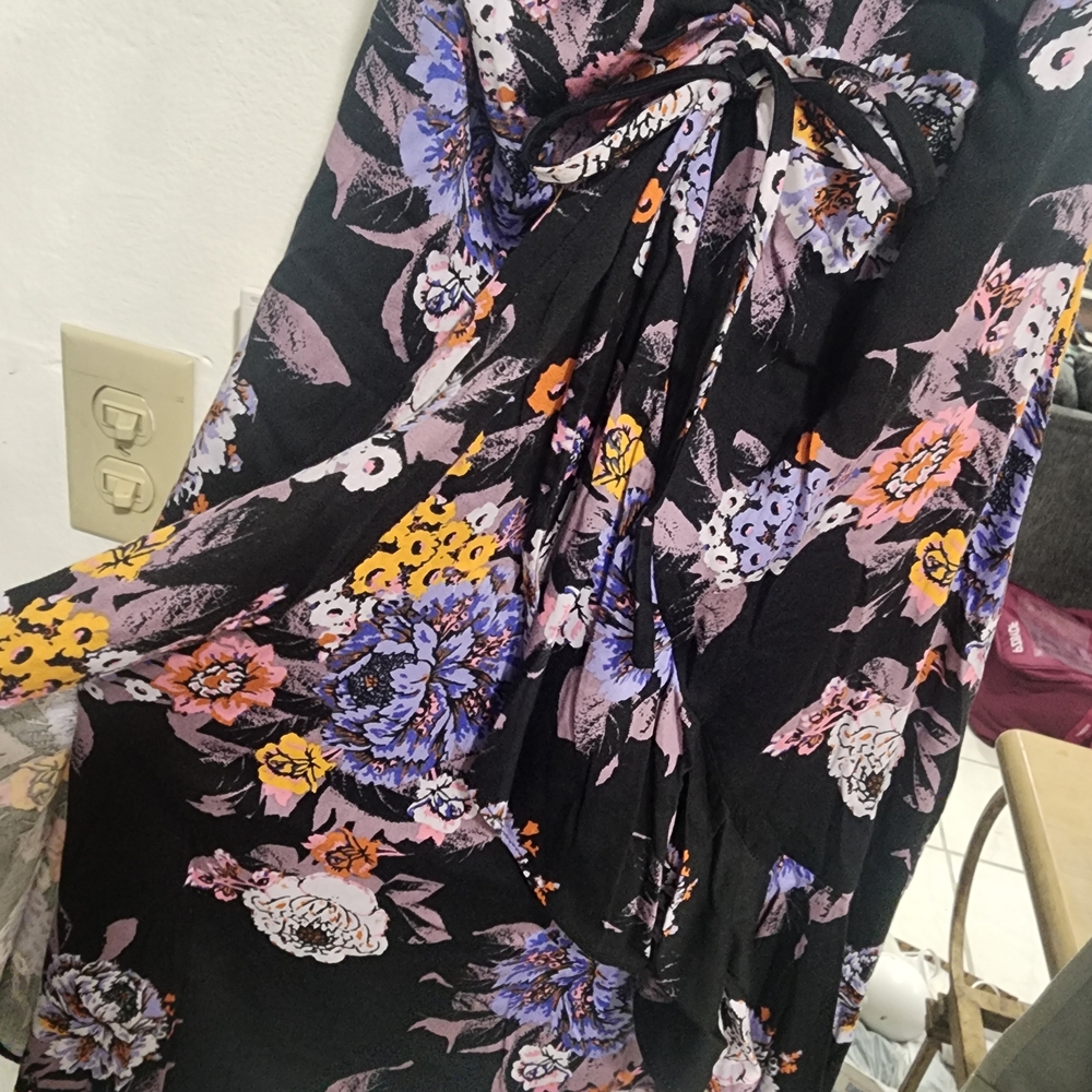 Free People Black Floral Mini Wrap Dress NWT - Picture 4 of 9